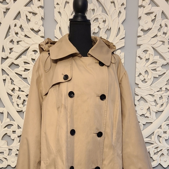 Michael Kors Rain/Trench Coat with Detachable Hood - Picture 4 of 9